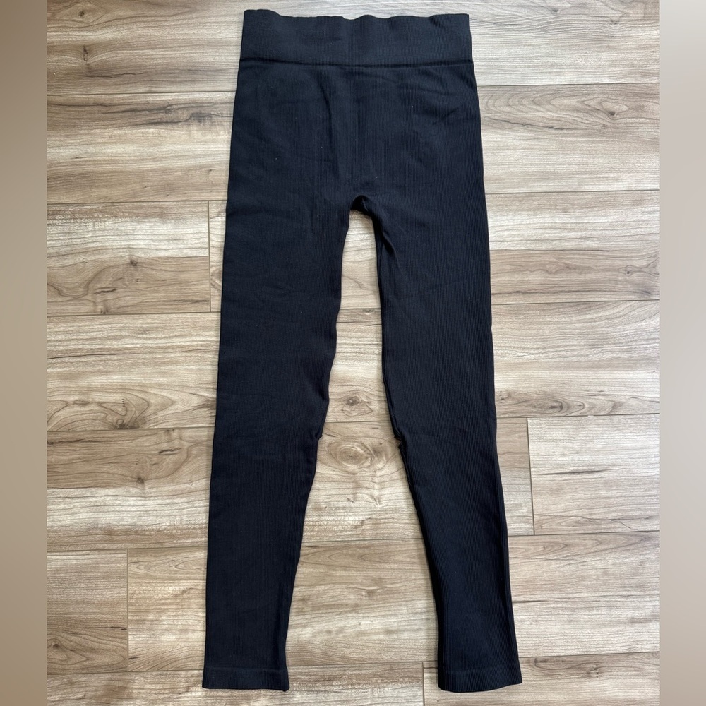 FP Movement by Free People Black High-Rise Knee-Cut Leggings - Picture 6 of 14